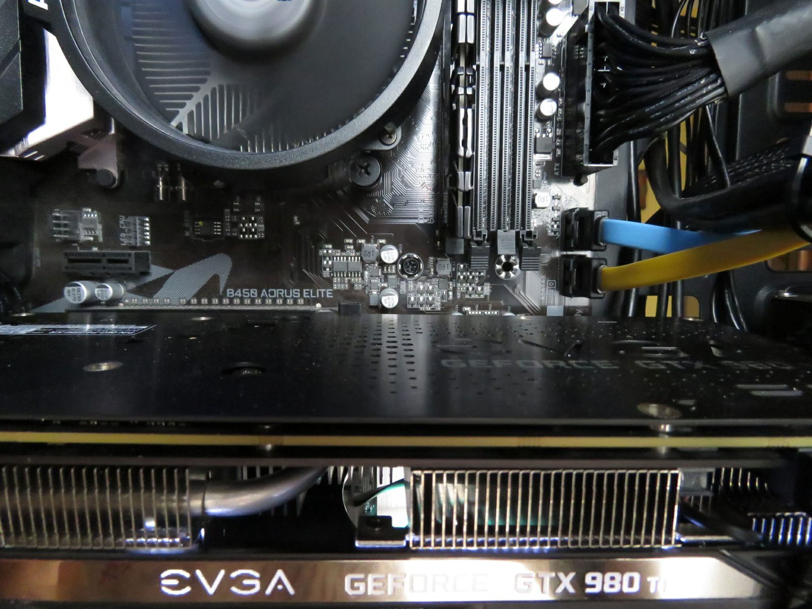 PC Gamer Ryzen 5 3600 GTX 980 Ti 16 Go DDR4 M2 256 Go + 1,5 To W11 04